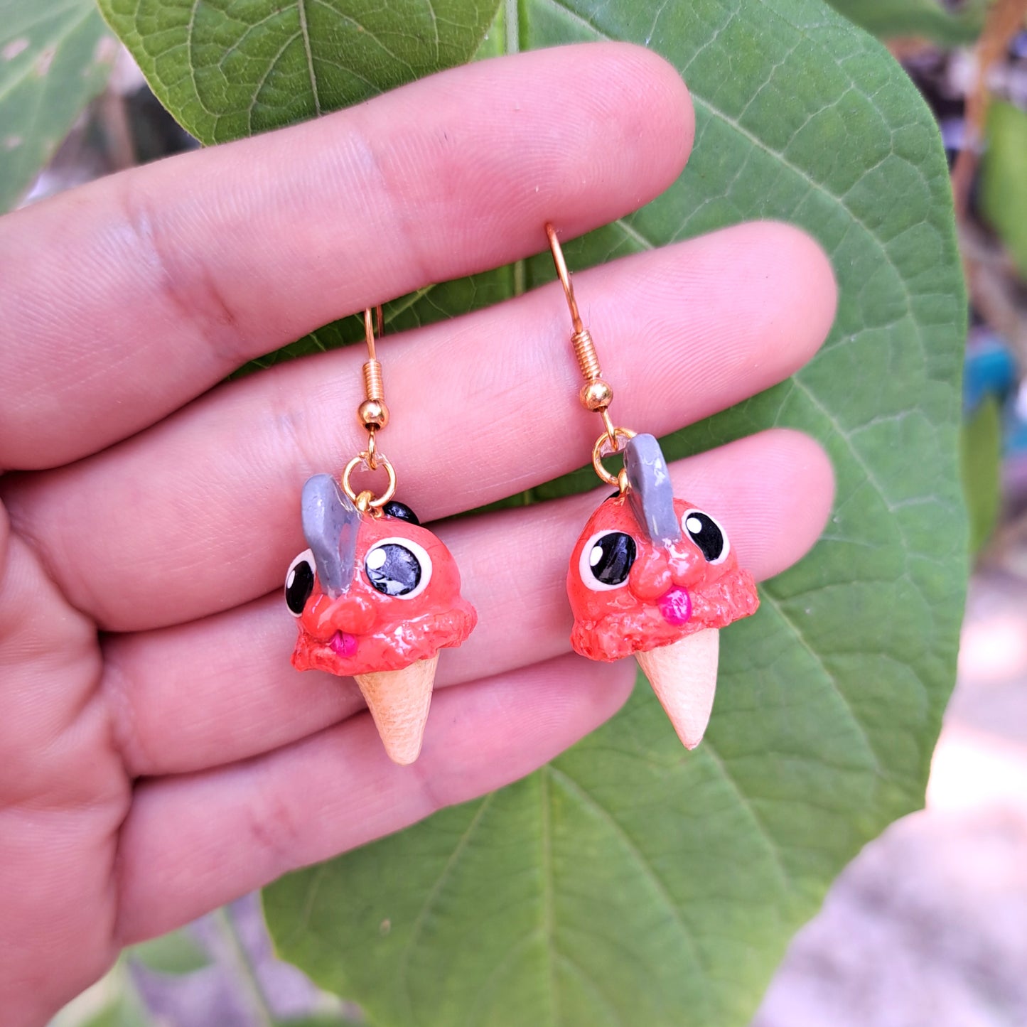 aretes helado pochita hipoalergenicos