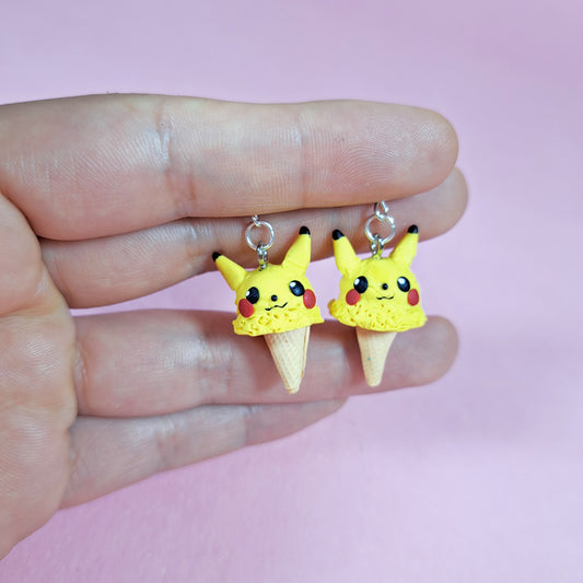 aretes helado pikachu hipoalergenicos